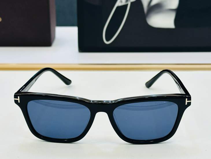 Picture of Tom Ford Sunglasses _SKUfw76017562fw